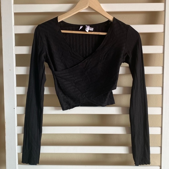 NWOT Princess Polly ABIGAL Long Sleeve Black Ribbed Crop Top - Picture 5 of 12